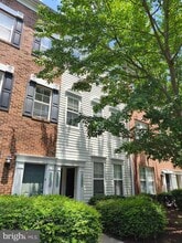 Building Photo - 42506 Hollyhock Terrace