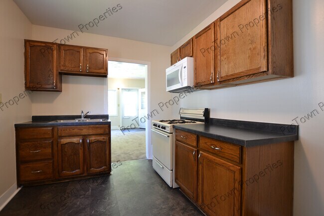 Foto del edificio - 1002 Belleview Ave