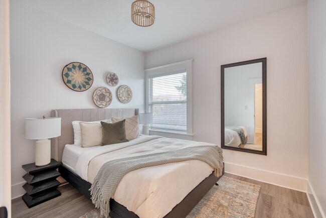 Foto del edificio - 315-317 Northeast Beech Street-SI ID1611904P