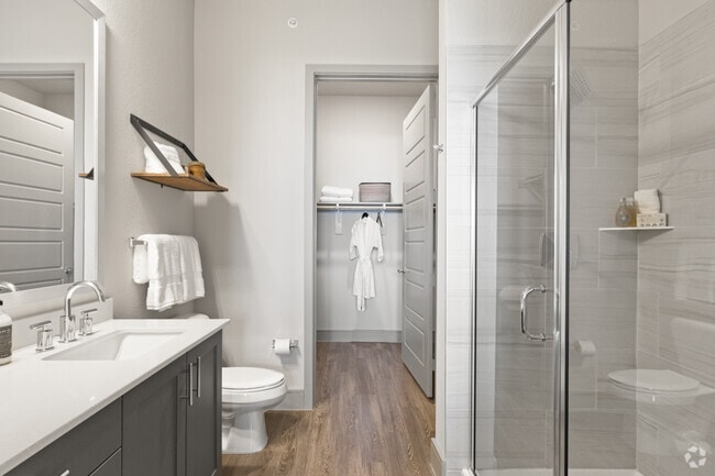 2HAB, 2BA - 1,025 ft² - B1 - Baño - One90 Gateway