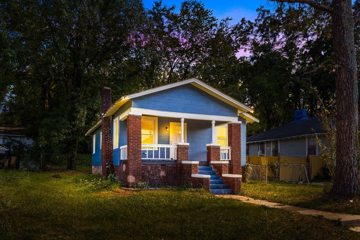 Foto principal - Fully Renovated Ensley Bungalow