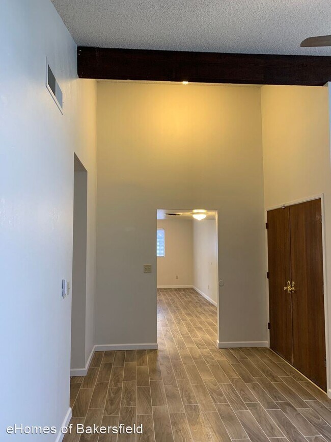 Building Photo - 3 br, 2 bath House - 3404 S Half Moon Dr