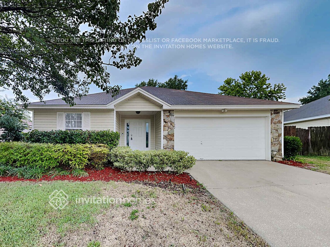 Foto principal - 11122 Stanley Steamer Ln
