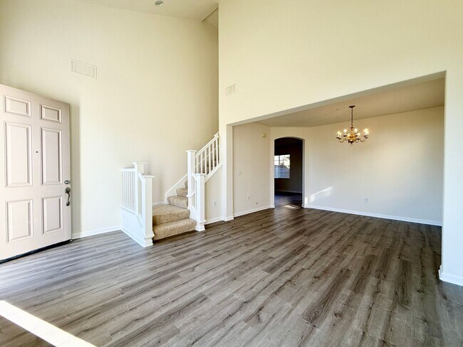 Foto del edificio - Renovated Coastal Home with NEW Kitchen and a Spacious Layout