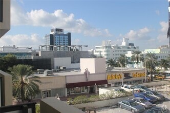 Building Photo - 1621 Collins Ave