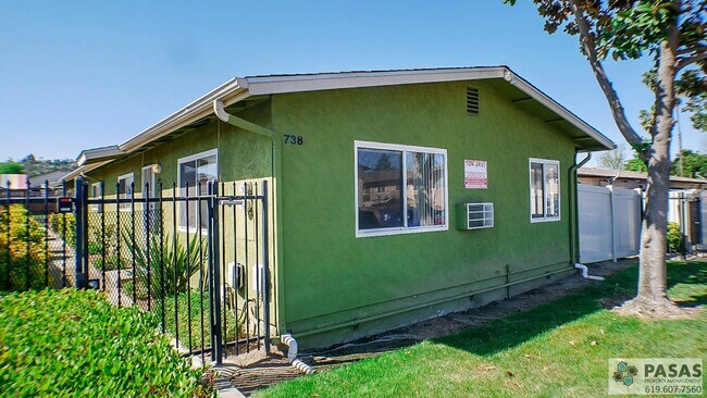 Building Photo - Gated Condo in the Heart of El Cajon