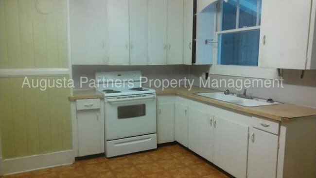 Foto del edificio - 118 E 11th St