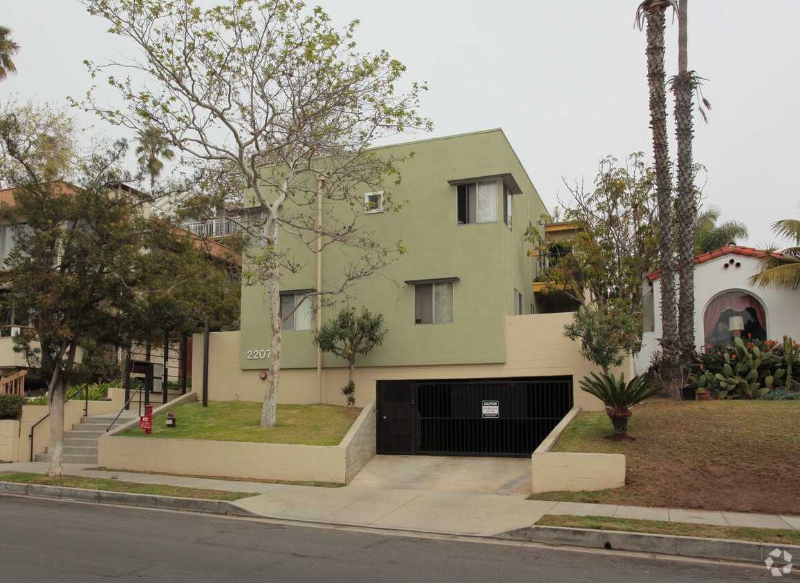 Primary Photo - 2207 6th St