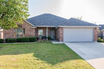 Building Photo - 304 Vista Way Dr