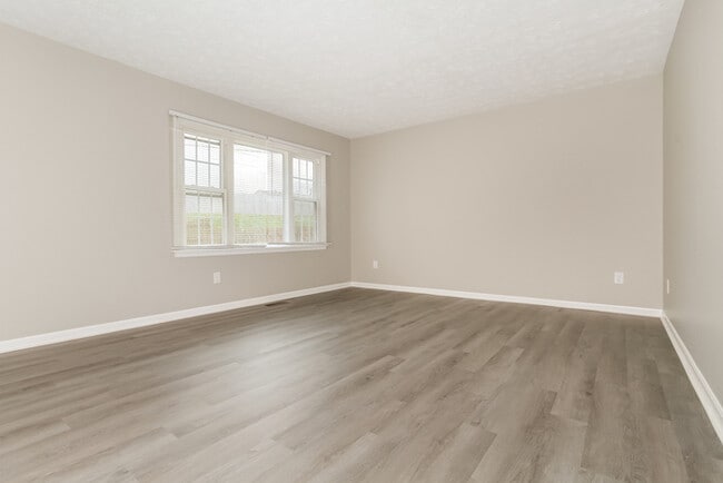 Building Photo - 4980 Riverwatch Dr