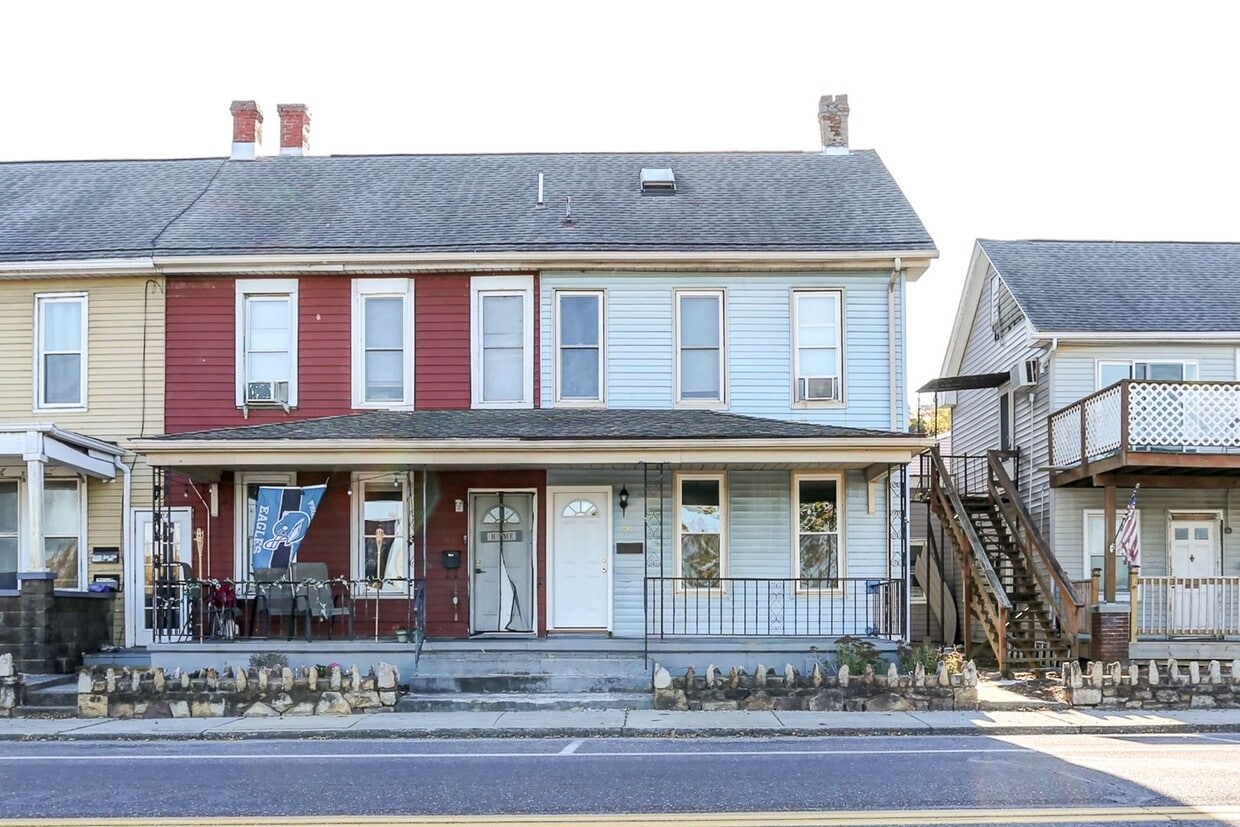 Foto principal - 302 S Front St