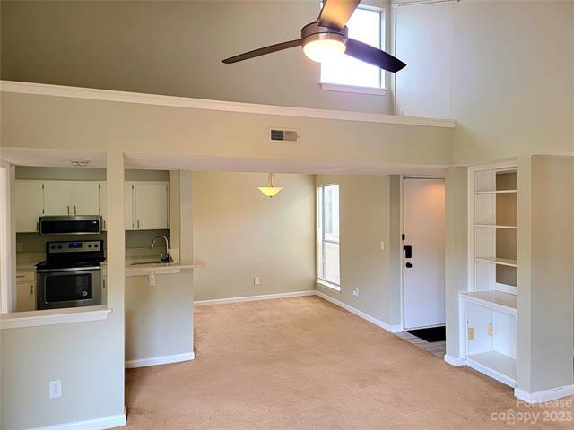 Building Photo - 4500 Sharon Chase Dr