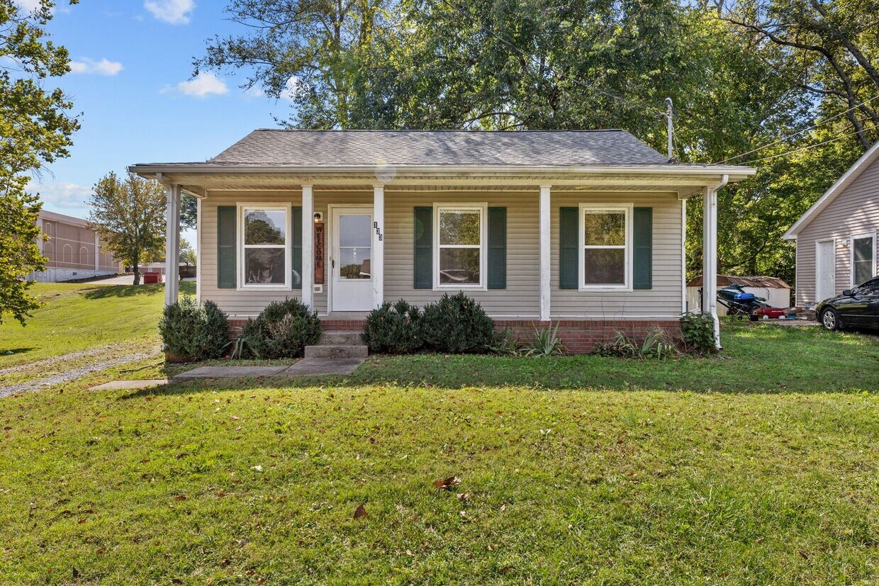 Foto principal - 133 E Street Clarksville, TN 37042