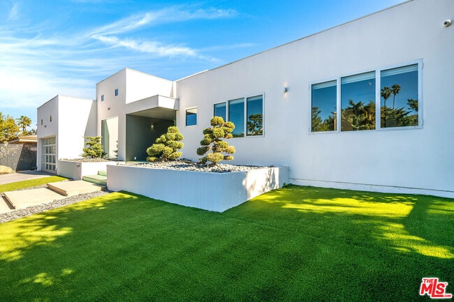 Foto del edificio - 16457 Westfall Pl