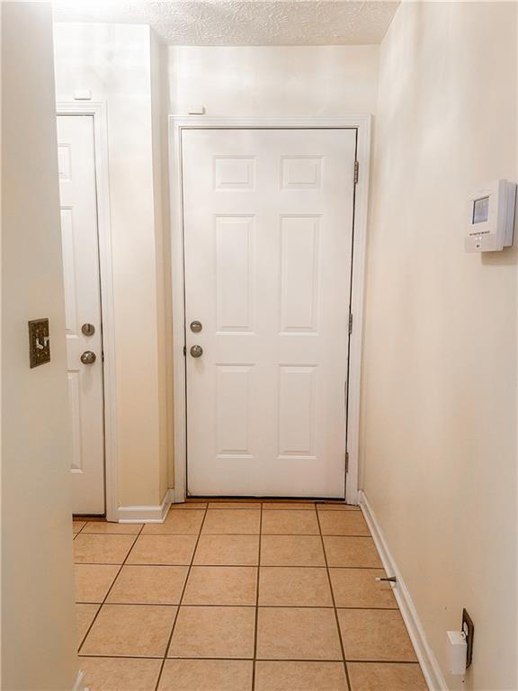 Building Photo - 3955 Hidden Hollow Dr