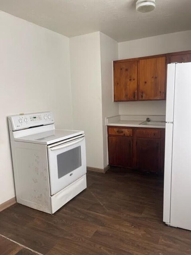 Foto del edificio - Section 8 Accepted on the 3 bedroom, 1 bath home.