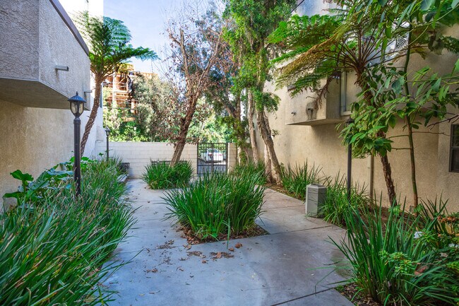 Building Photo - 5258 Denny Ave