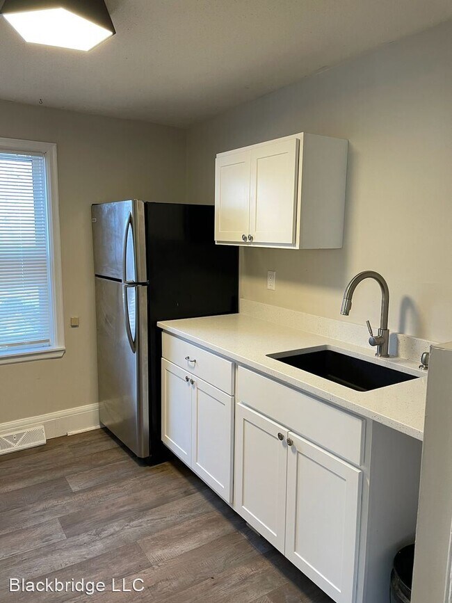 Foto del edificio - 1 br, 1 bath House - 323 S Colborne Street
