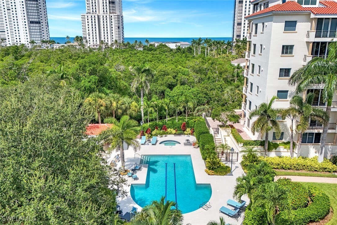 Primary Photo - 8720 Bay Colony Dr