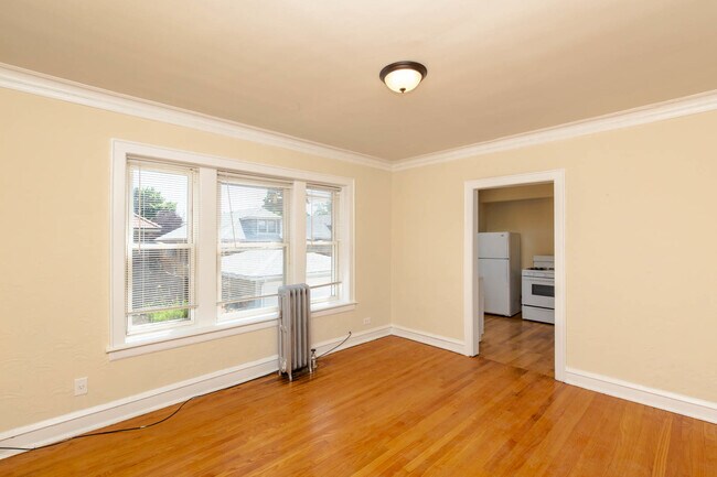 Foto del edificio - 5425 W Montrose Ave