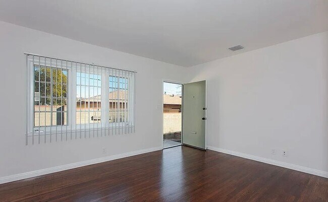 Foto del edificio - 2001 Linda Rosa Ct