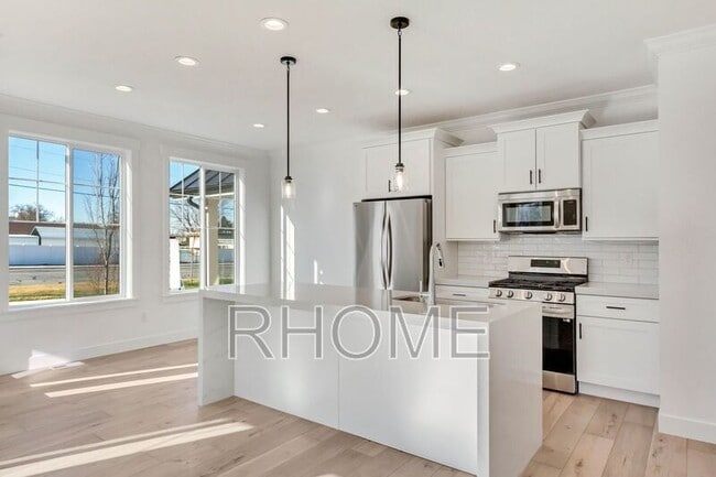Building Photo - 10584 Canyon Villa Dr