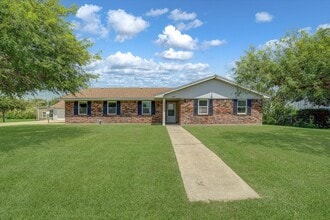 Building Photo - 827 Pickney Ave