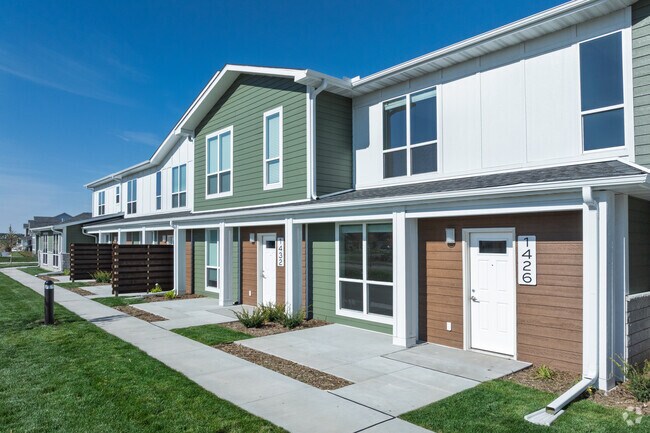 Entradas - Brookgreen Townhomes