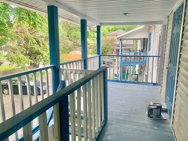 Deck - 15 School St
