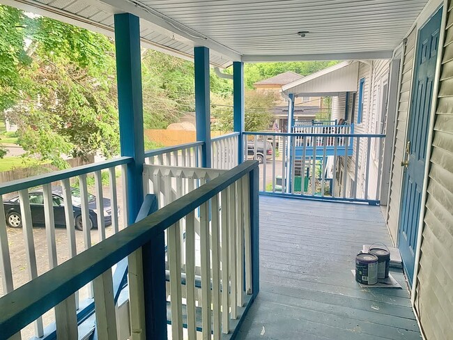 Deck - 15 School St