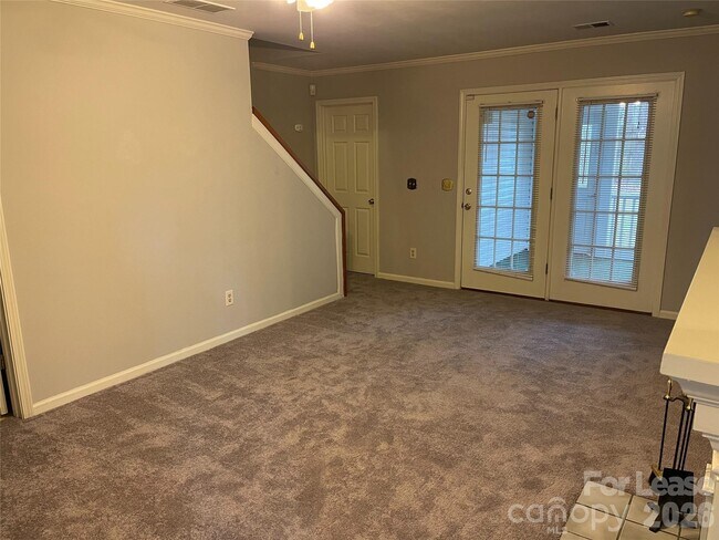 Foto del edificio - 6725 Bevington Ridge Rd