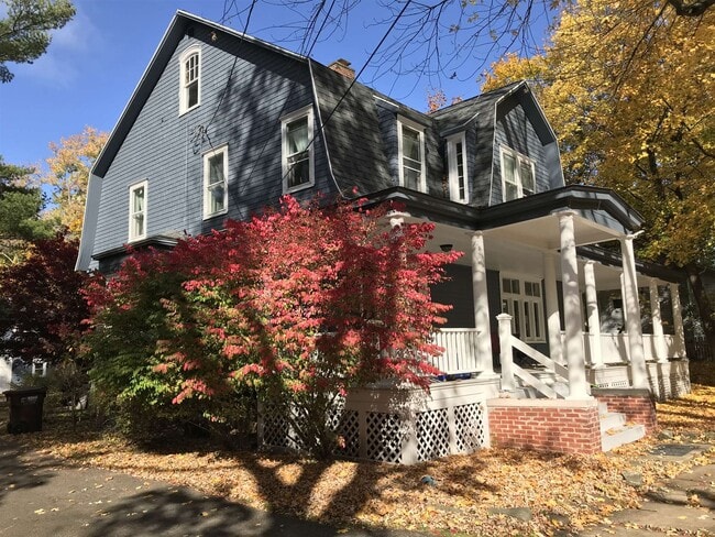 Building Photo - 1623 New Scotland Rd