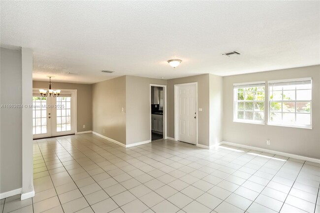 Foto del edificio - 317 NW 49th St