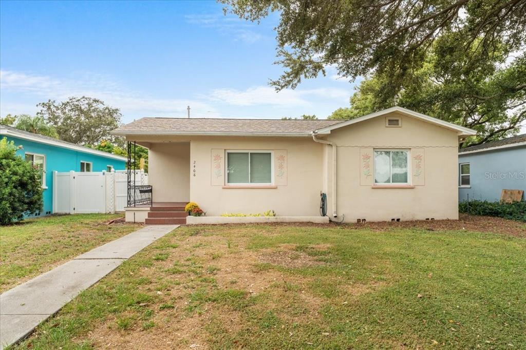 Foto principal - 2408 18th St N
