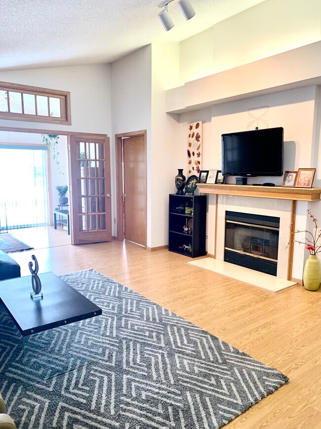 Foto del edificio - 4134 Ruby Ln