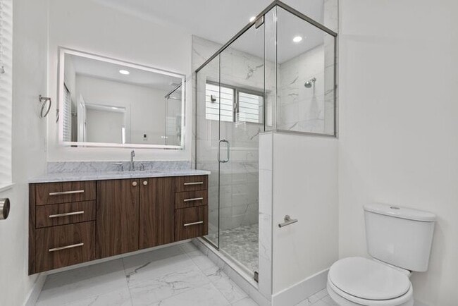 Photo - Stunning Ultra-Modern Central District Tow... House