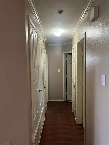 Foto del edificio - 8801 Creekside Dr