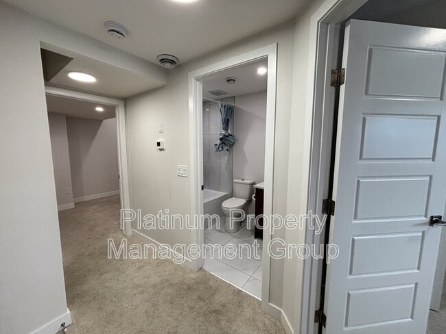 Building Photo - 380 Lawthorn Wy SE