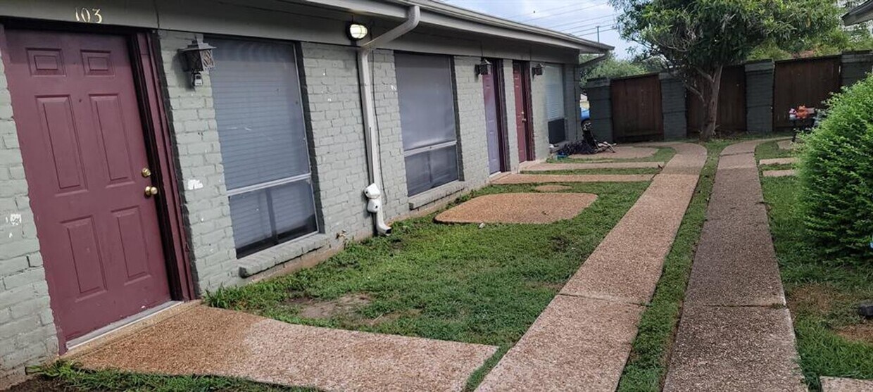 Foto principal - 608 W 51st St