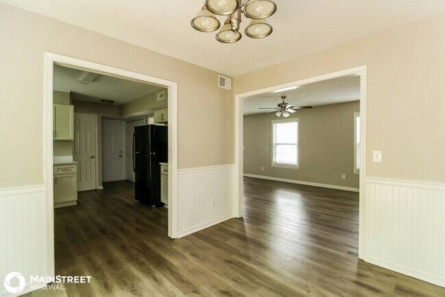 Building Photo - 1702 KELLO DR, GREENSBORO, NC 27455