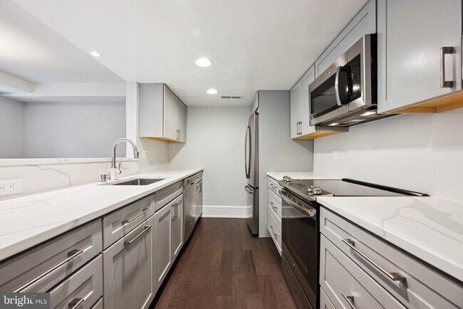 Foto del edificio - 2129 Florida Ave NW