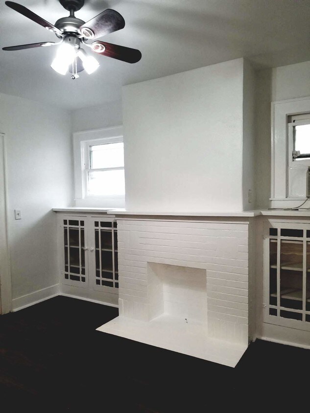 Bedroom with built-in cabinets - 804 Sunset Ave
