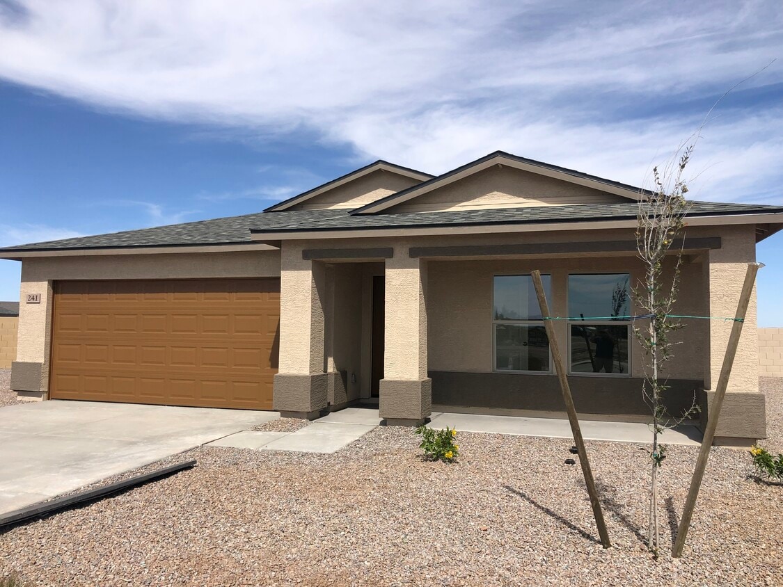 241 S Apache Ave, Eloy, AZ 85131 House Rental in Eloy, AZ