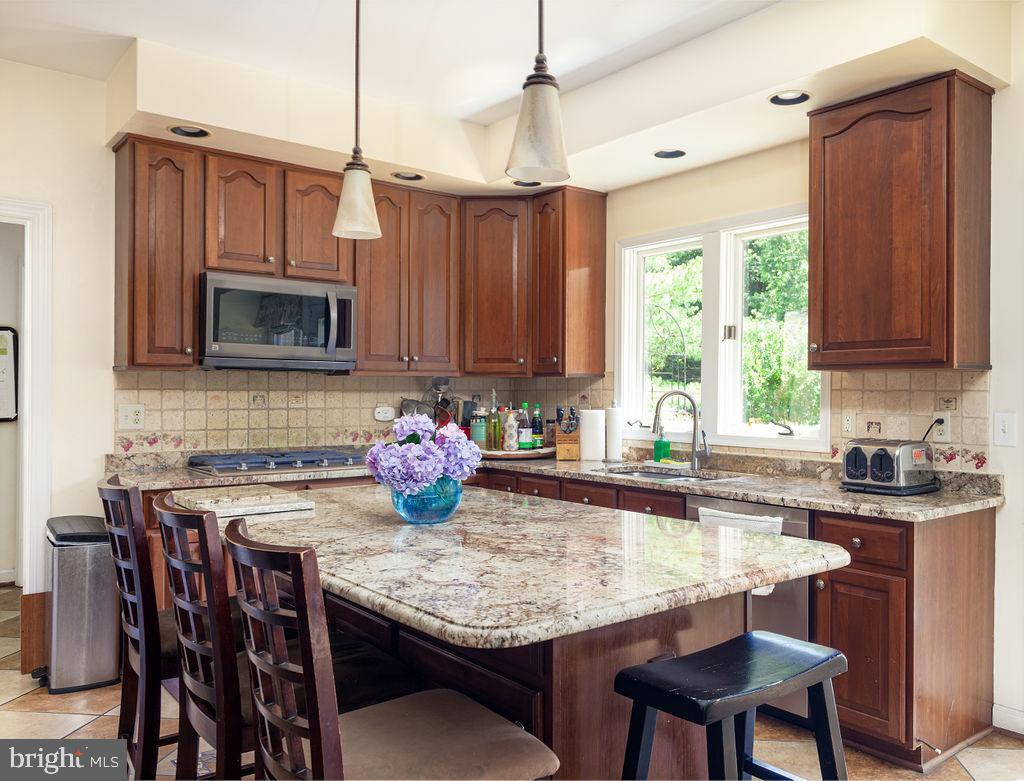 Foto principal - 115 Longfellow Dr