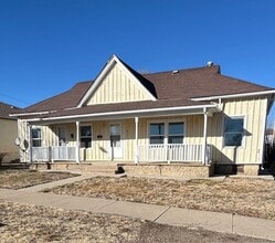 Building Photo - 817-819 Robinson Ave