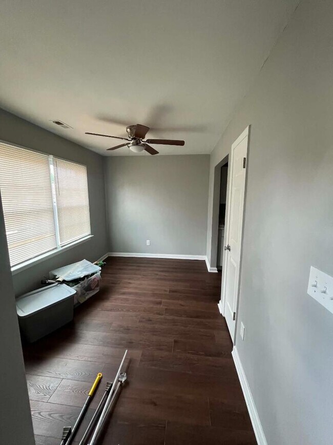 Foto del edificio - 1041 Wickford Ct