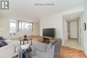 Building Photo - 55 Isabella St