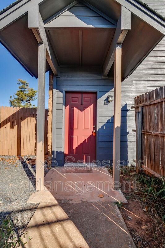 Foto del edificio - 14415 N Pennsylvania Ave