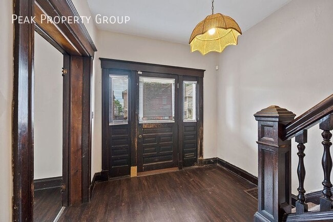 Photo - 2353 Stratford Ave Apartment