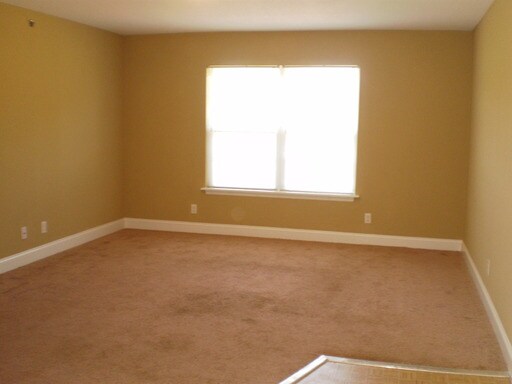 Building Photo - 413 Avalon Dr